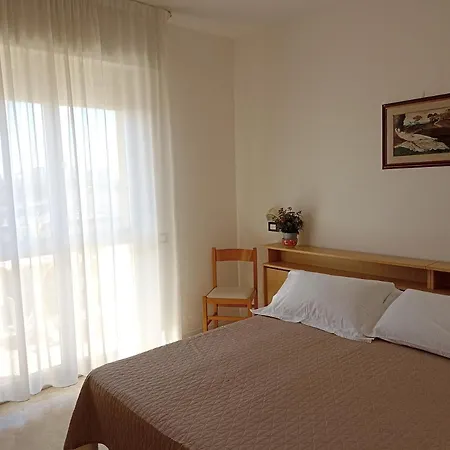 La Playa Hotel